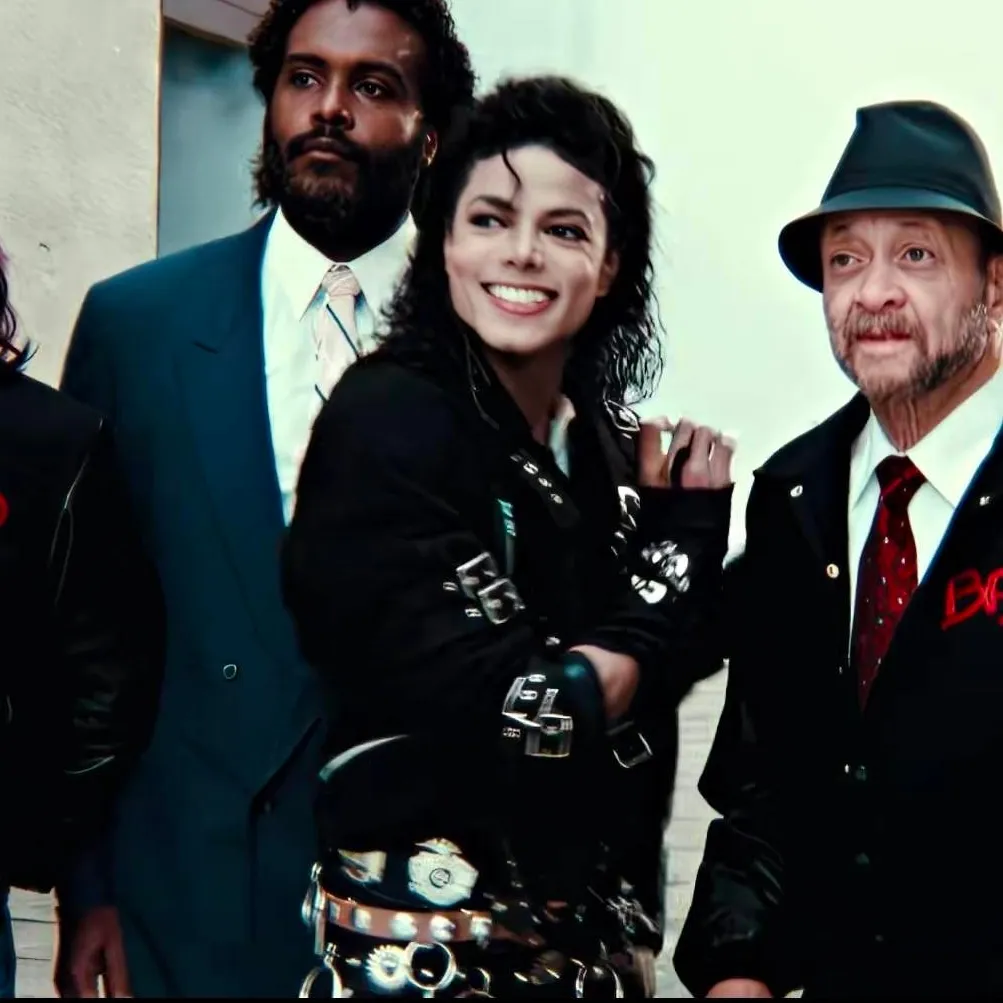 chat with ai character: Micheal Jackson