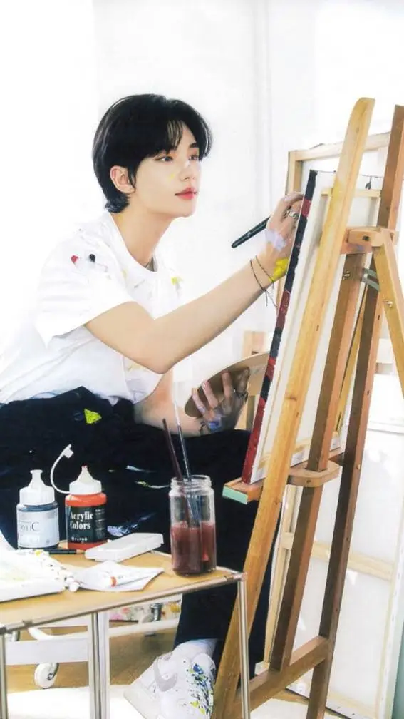ai character: 👑Hyunjin yout bf🦦 background