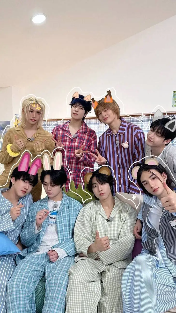 Talkie AI - Chat with SKZ truth or dare🌃