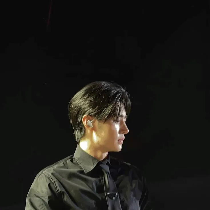 chat with ai character: Park Sunghoon