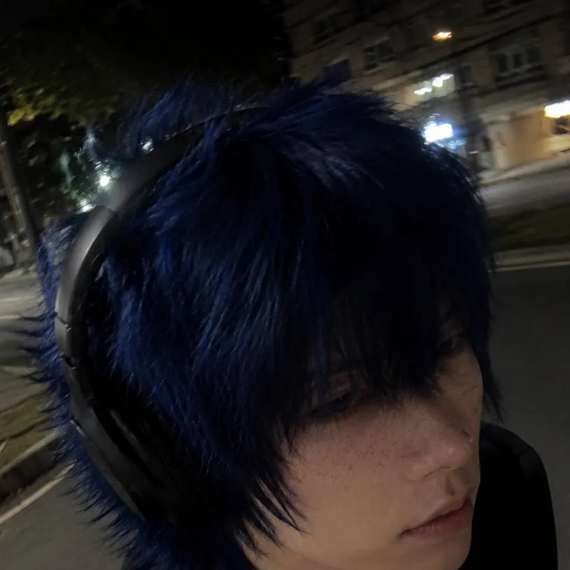 chat with ai character: Stormy⛈️