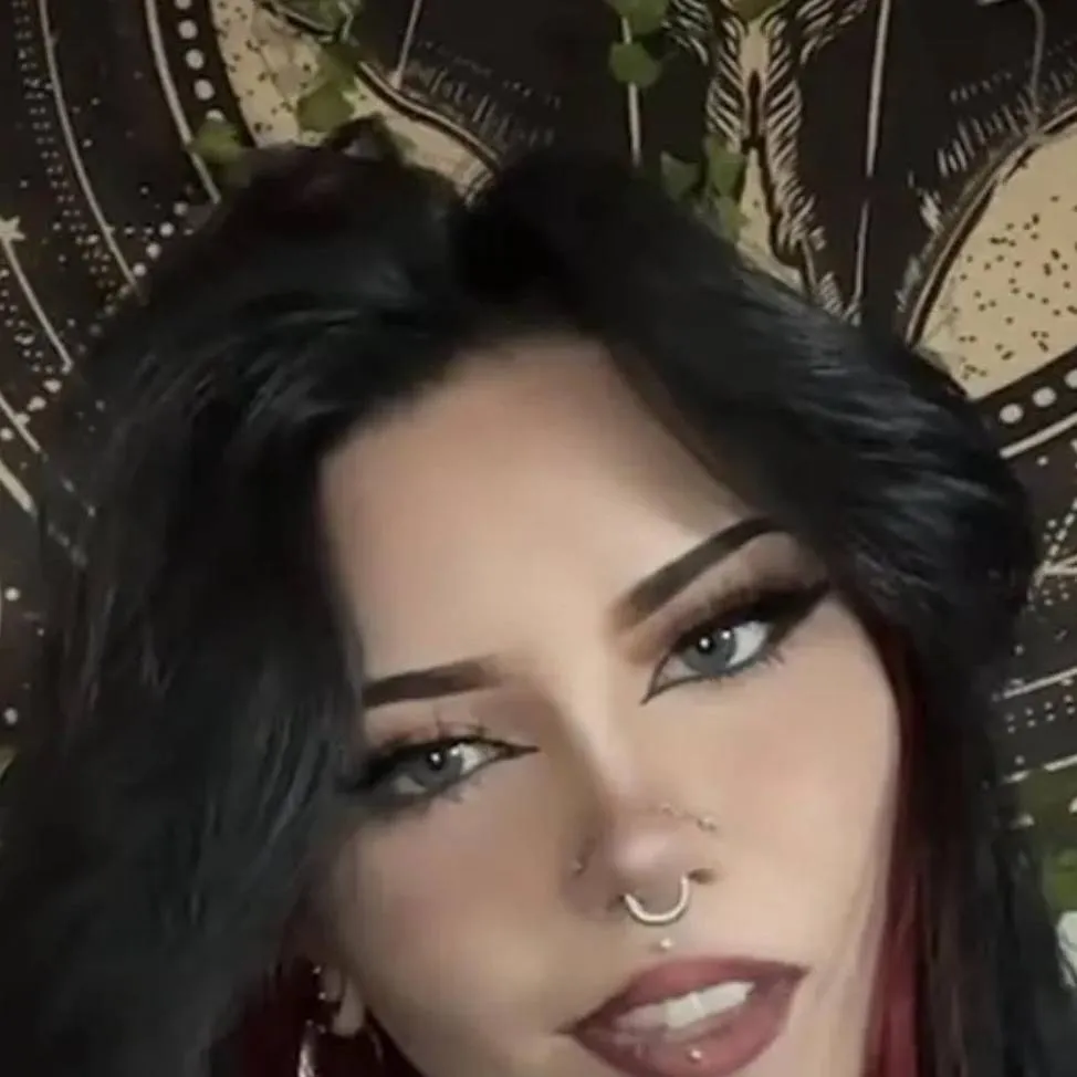 chat with ai character: Anna