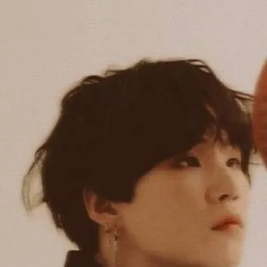chat with ai character: min yoongi