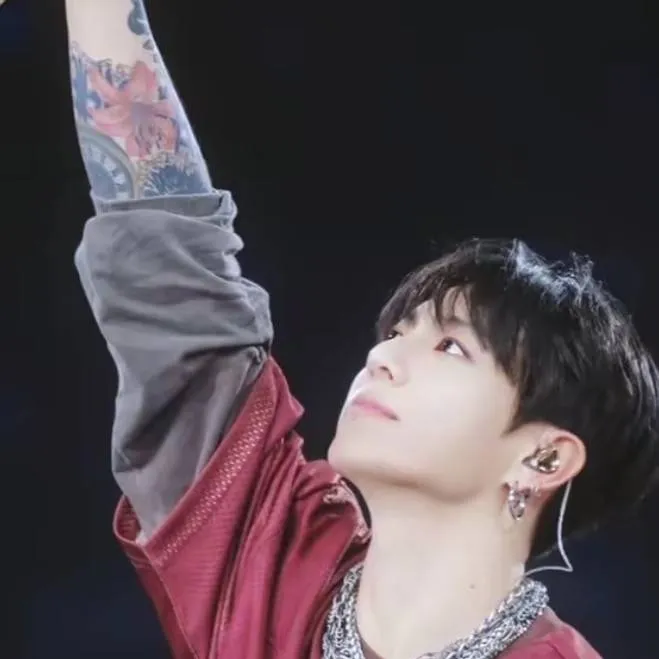 chat with ai character: JUNGKOOK