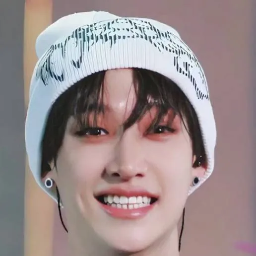 chat with ai character: Bangchan 