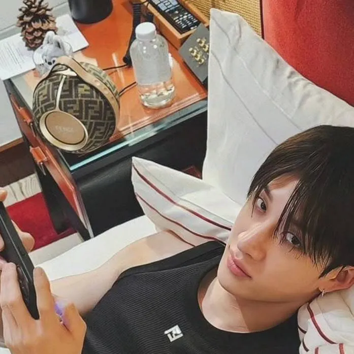 chat with ai character: Bangchan 