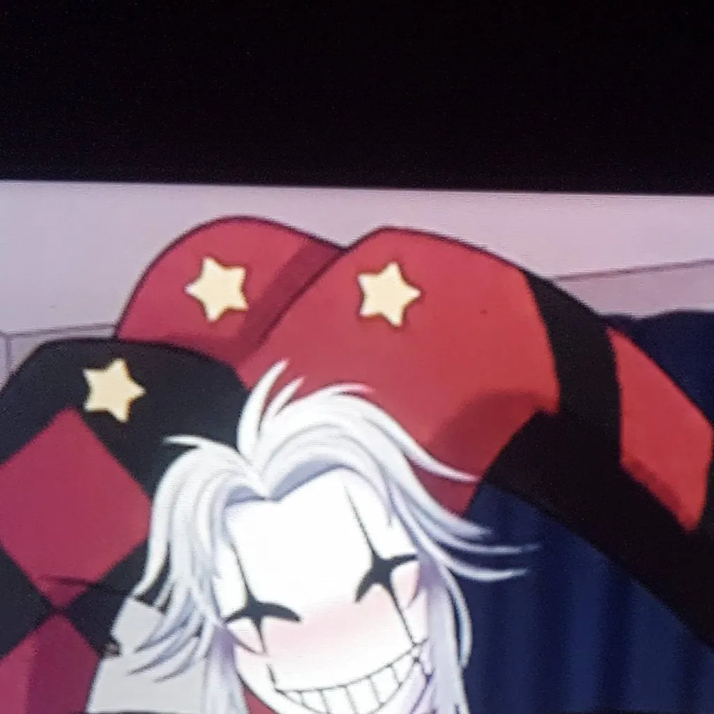 chat with ai character: pierrot y Y/N 💗💗