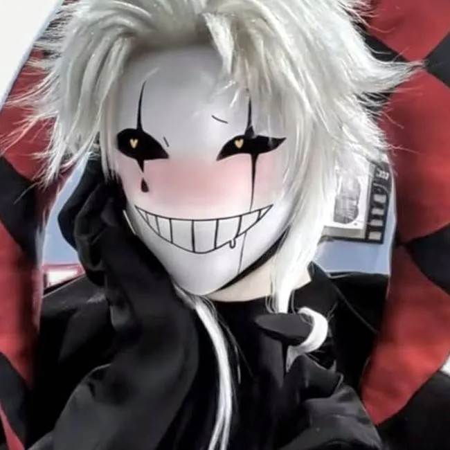 chat with ai character: Pierrot💗~