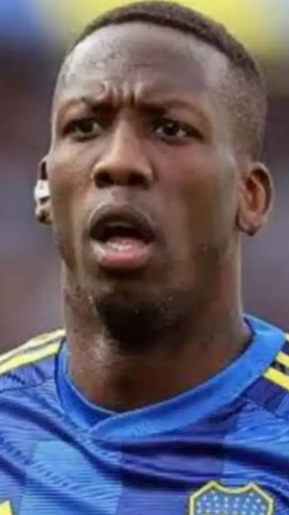 ai character: Luis Advincula background