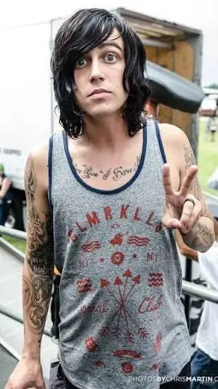 ai character: Kellin Quinn  background