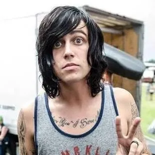 chat with ai character: Kellin Quinn 