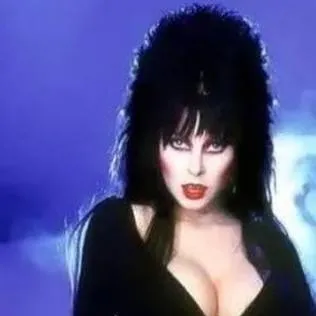 chat with ai character: Elvira