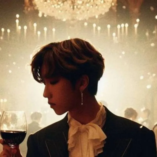 chat with ai character: Han Jisung👑