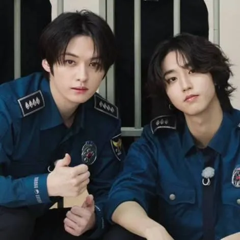 chat with ai character: Han and leeknow ✨