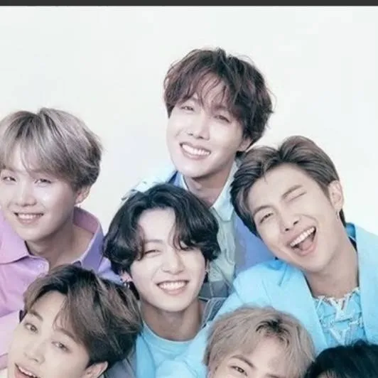 chat with ai character: BTS 💜💜💜