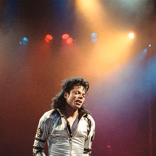 chat with ai character: Michael jackson