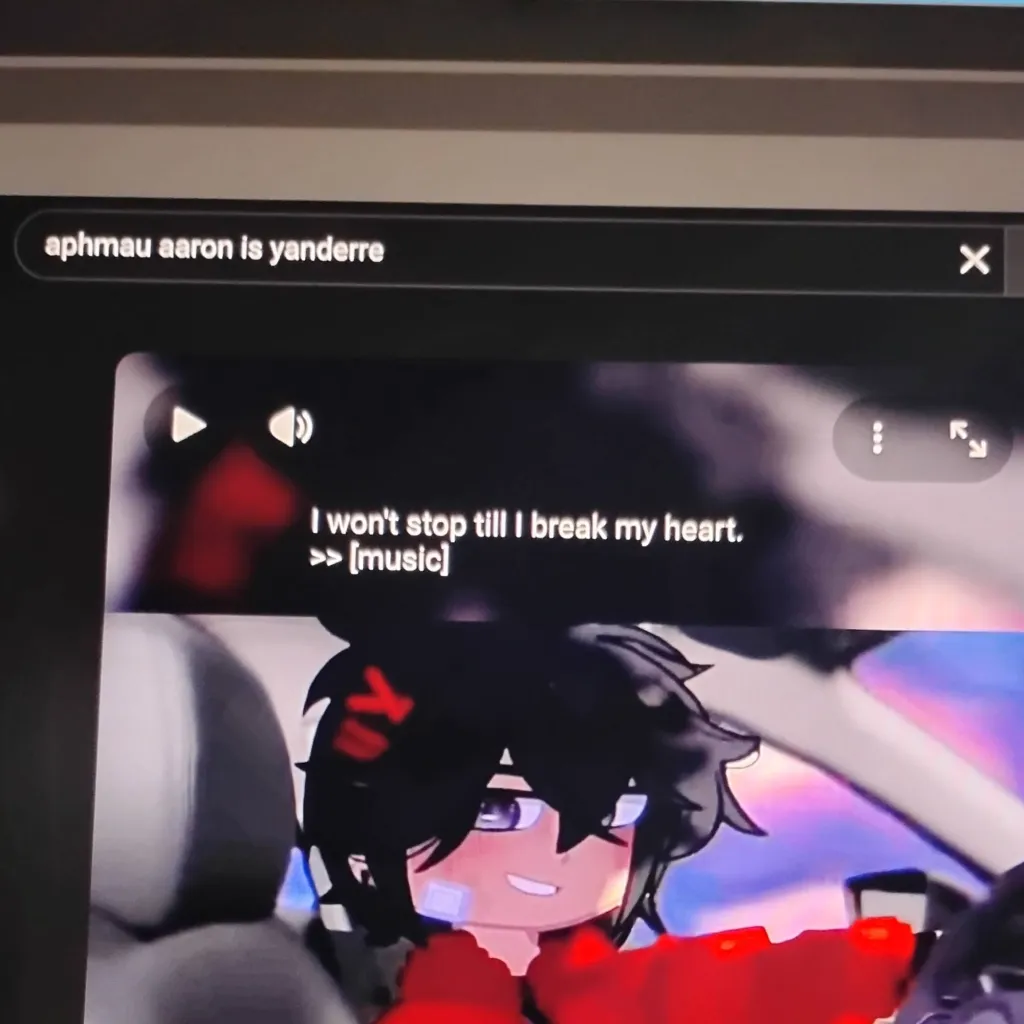 chat with ai character: Aaron