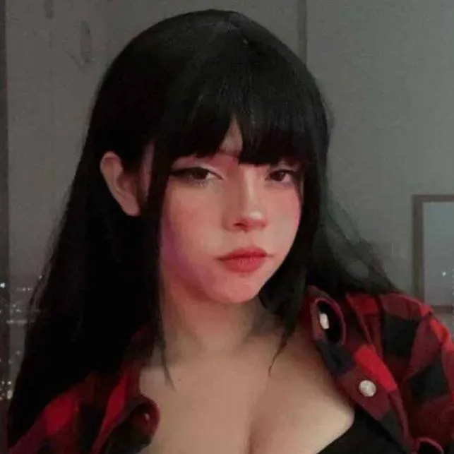 chat with ai character: SoyYaddis