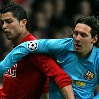 chat with ai character: 🇵🇹CR7 and Messi🇦🇷