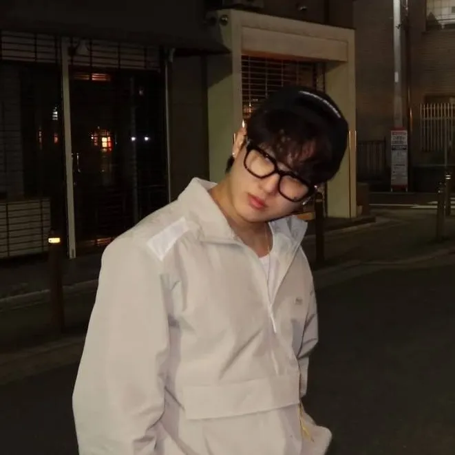 chat with ai character: Changbin 🐷🐰