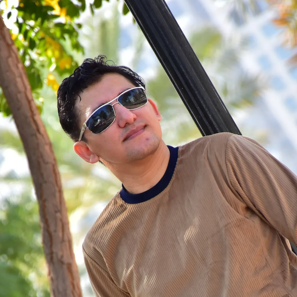chat with ai character: Hamed