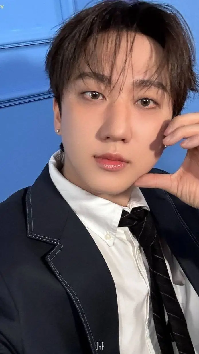 ai character: Seo Changbin background