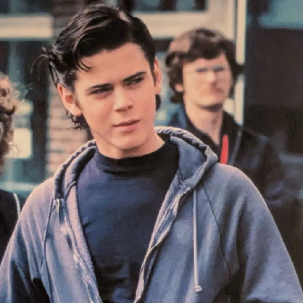 chat with ai character: Ponyboy Curtis