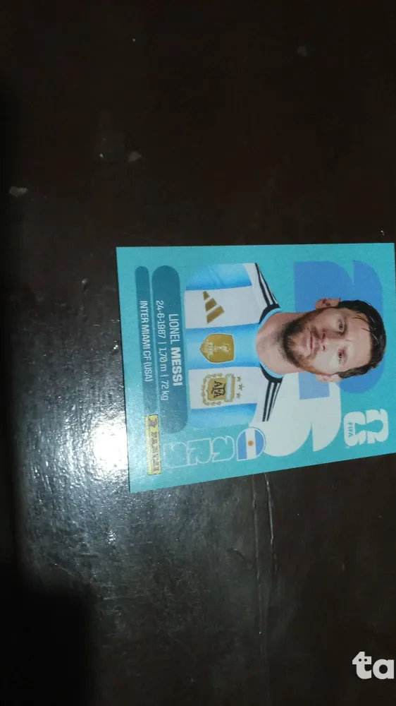 ai character: te toco messi/pess background