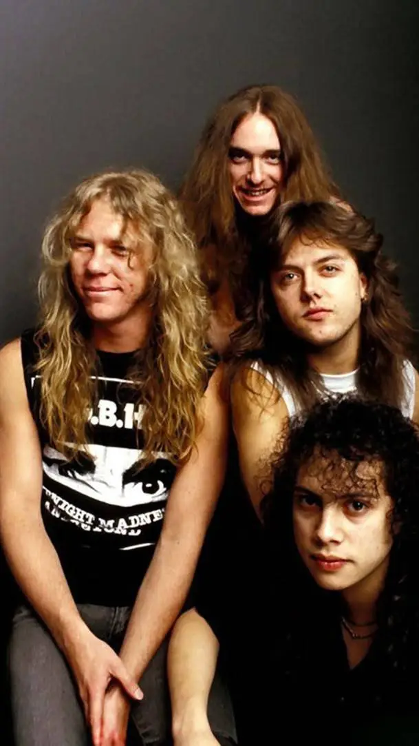 ai character: Metallica  background