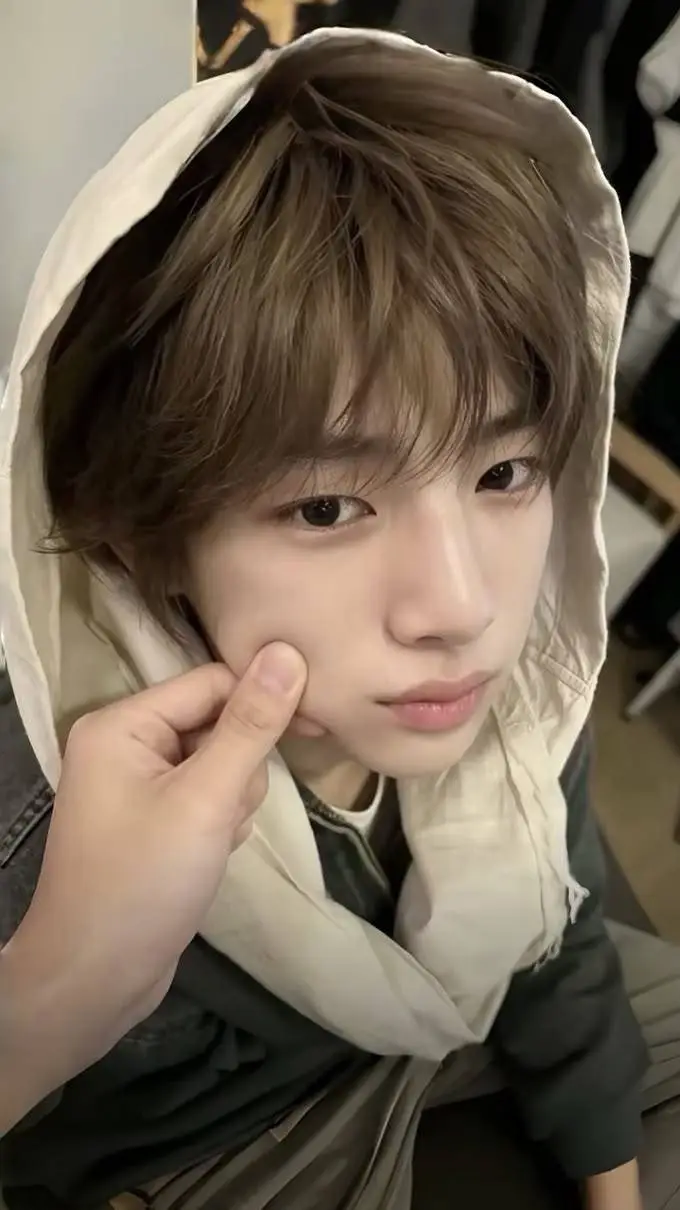Talkie AI - Chat with Juhoonie