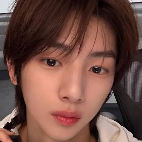 chat with ai character: Kim Juhoon
