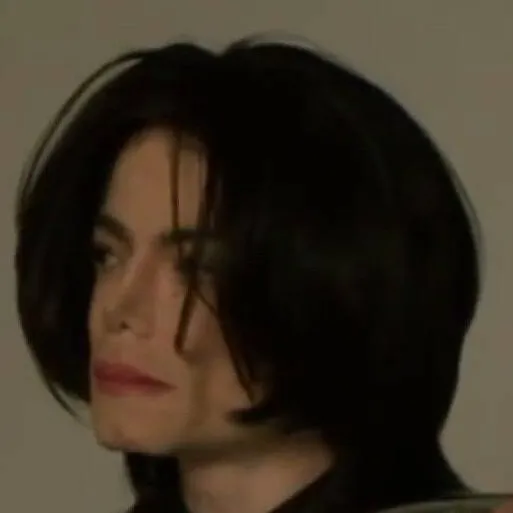 chat with ai character: Michael jackson 