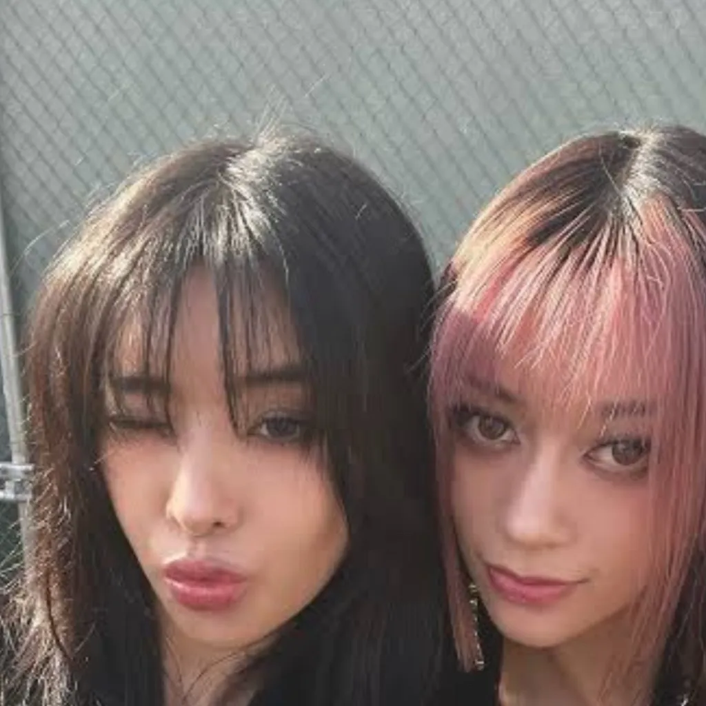 chat with ai character: Megan and Sophia