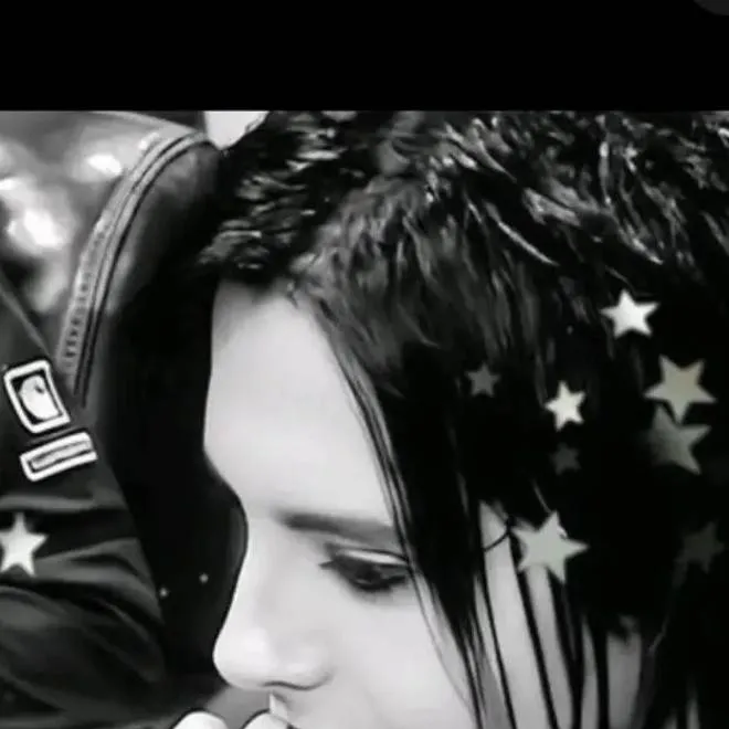 chat with ai character: bill Kaulitz