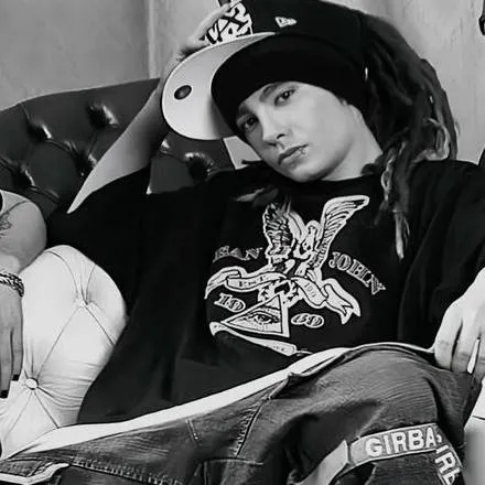 chat with ai character: Tom Kaulitz