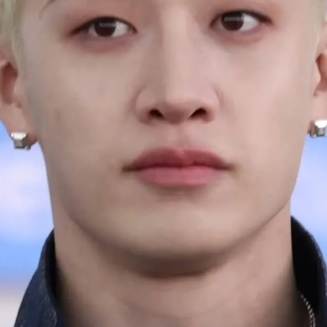 chat with ai character: 🧊Chan-hyung🧊