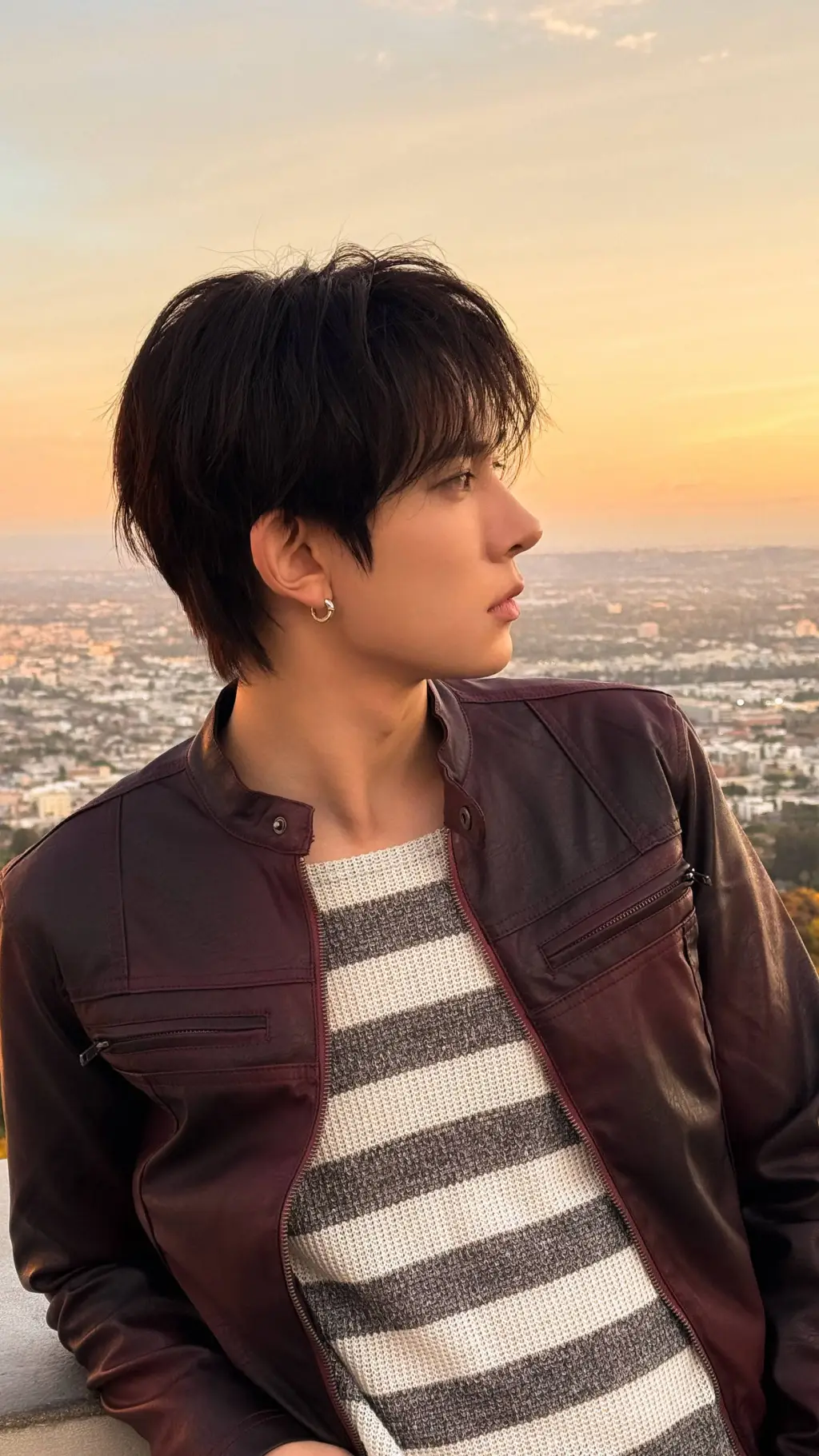 ai character: EVAN /LEE HEESEUNG background
