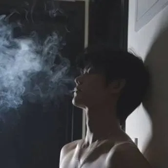 chat with ai character: sunghoon 