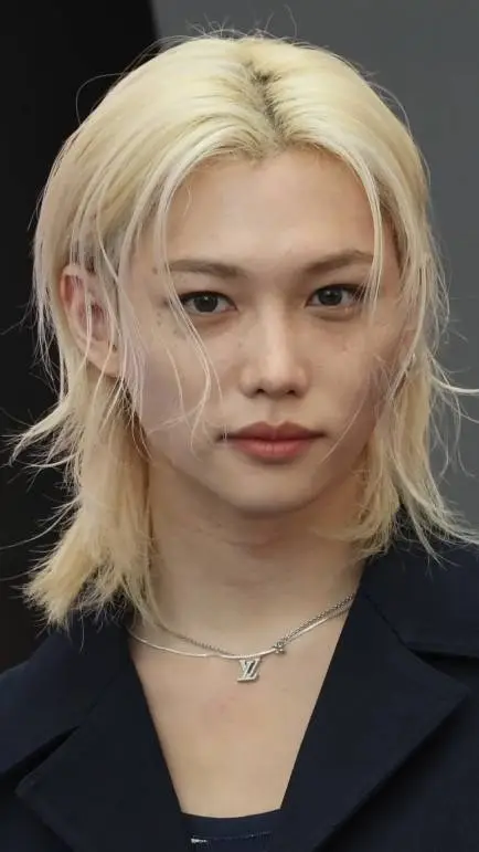 ai character: Felix background