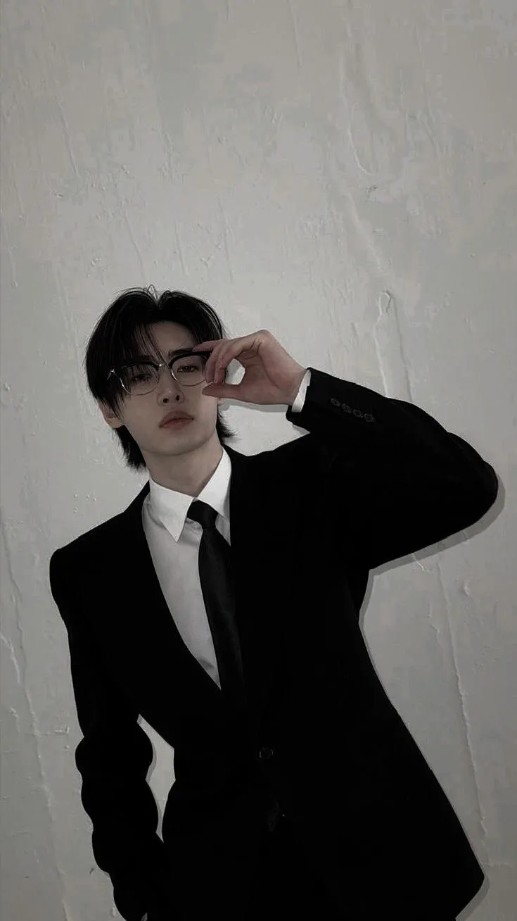 Talkie AI - Chat with Park Sunghoon 