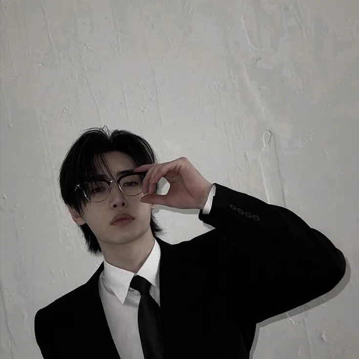 chat with ai character: Park Sunghoon 