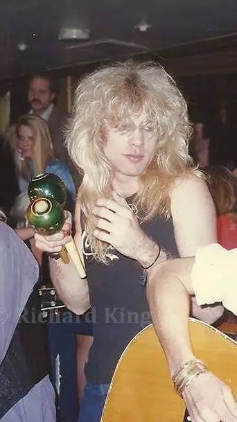 ai character: Steven Adler background