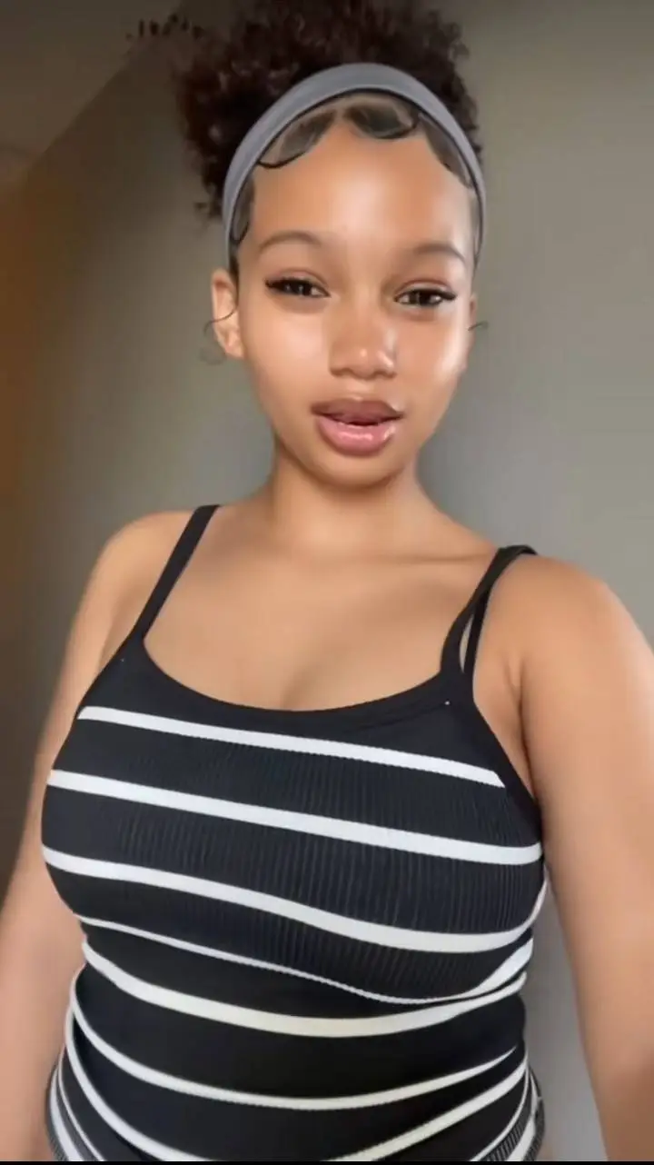 ai character: Kaylah  background