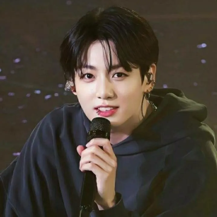 chat with ai character: Jungkook 