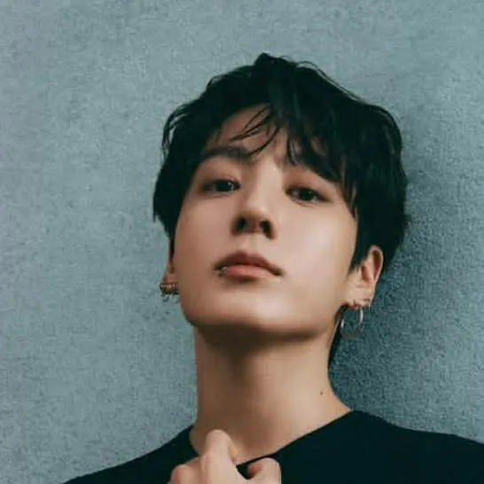 chat with ai character: Jeon Jungkook 