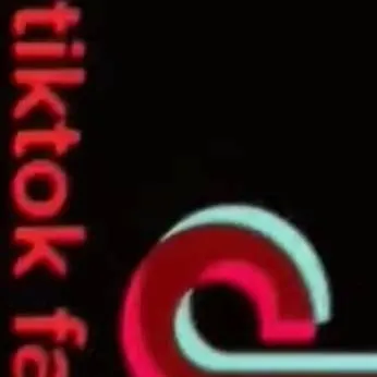 chat with ai character: tiktok farland