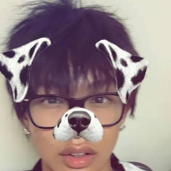 chat with ai character: Adrien