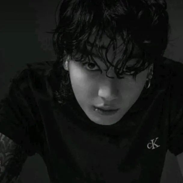 chat with ai character: Jeon Jungkook 