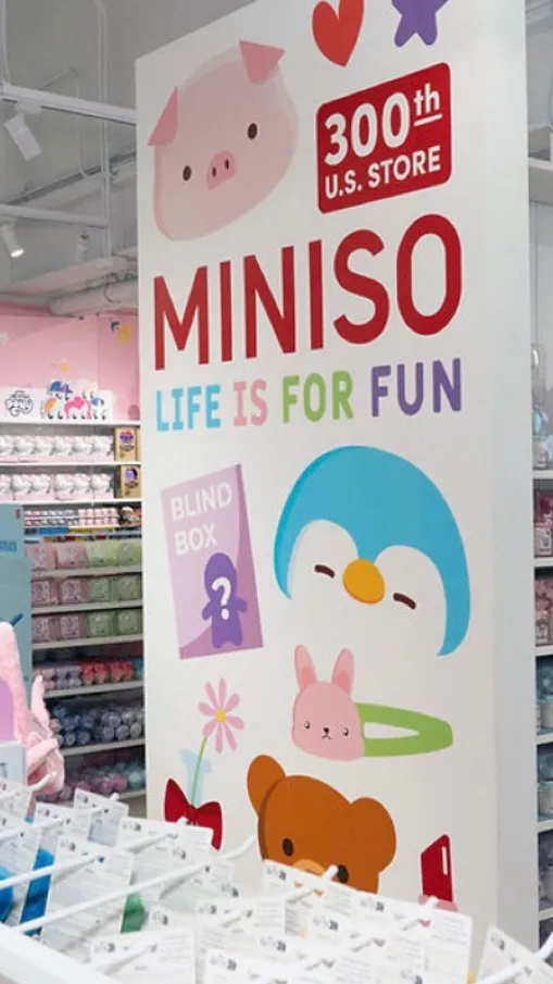 ai character: Miniso background