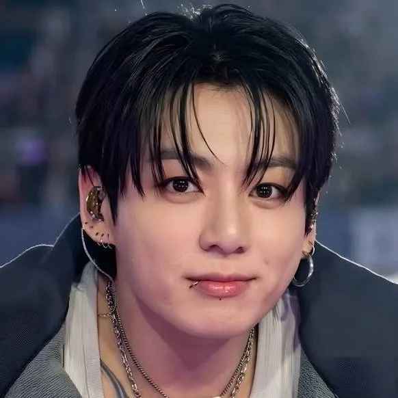 chat with ai character: Jungkook 🩷